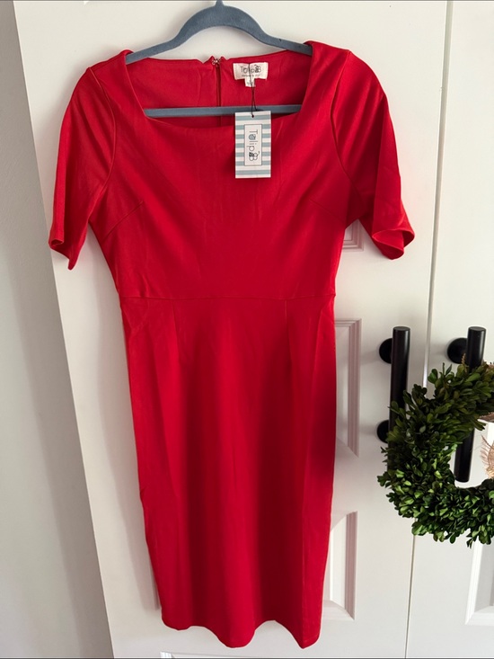 Tulip B Dresses & Skirts - Tulip B Red Midi Sheath Dress with Square Neck small